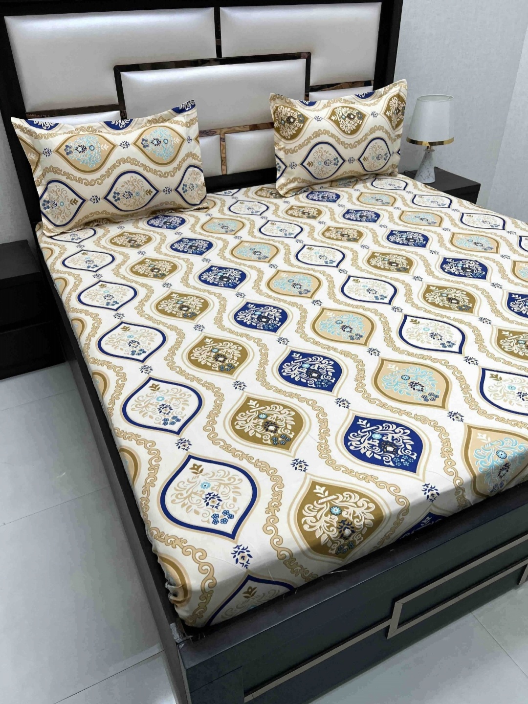 

Pure Decor Queen Size Double Bed Bedsheet With 2 Pillow Covers 2.28m X 2.54m, Brown
