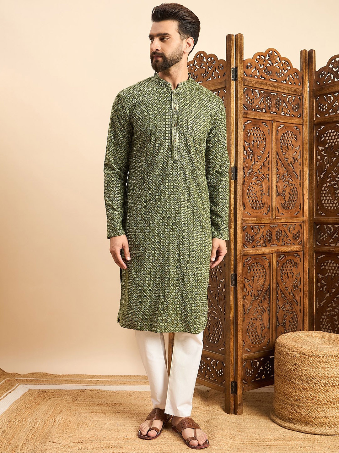 

House of Pataudi Embroidered Mandarin Collar Ethnic Wear Kurta, Green