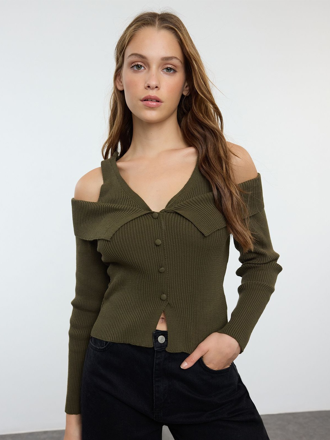 

Trendyol V-Neck Regular Tops, Green