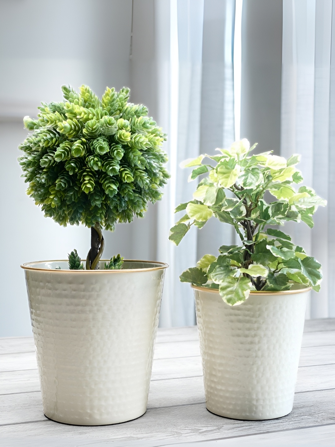 

BEHOMA 2-Pcs White Textured Metal Planters