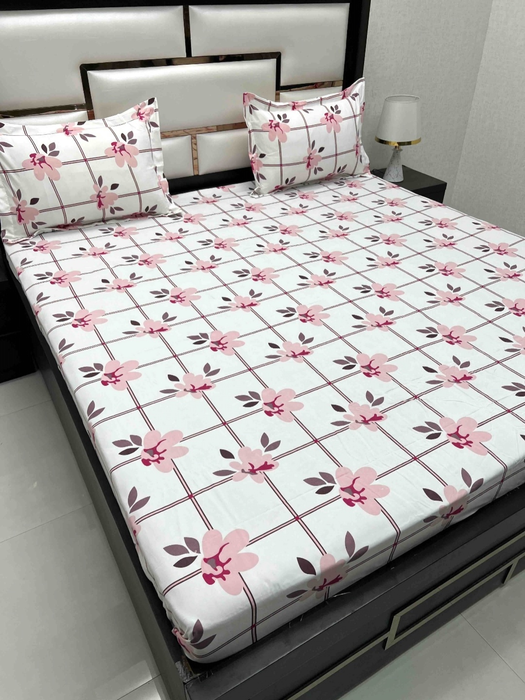 

Pure Decor Queen Size Double Bed Bedsheet With 2 Pillow Covers 2.28m X 2.54m, Pink