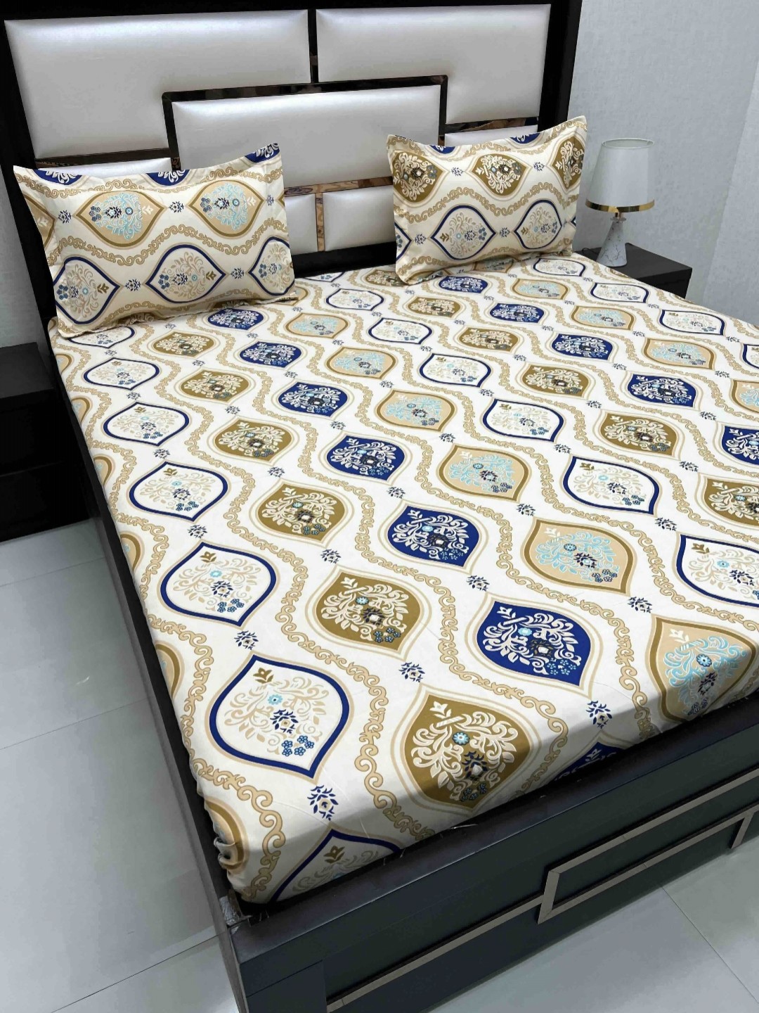 

Pure Decor Queen Size Double Bed Bedsheet With 2 Pillow Covers 2.28m X 2.54m, Brown