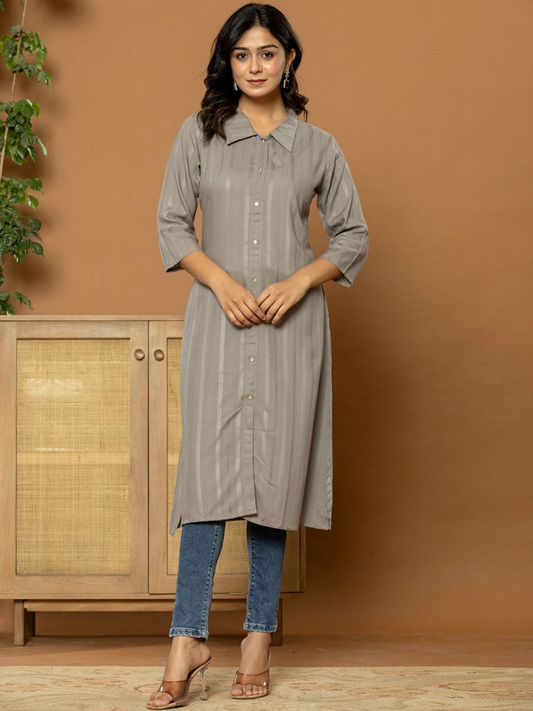 

FLAMBOYANT Women Striped Kurta, Grey