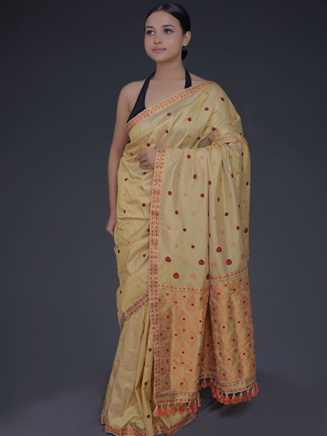 

Mayuri Silk Embroidered Pure Silk Saree, Cream