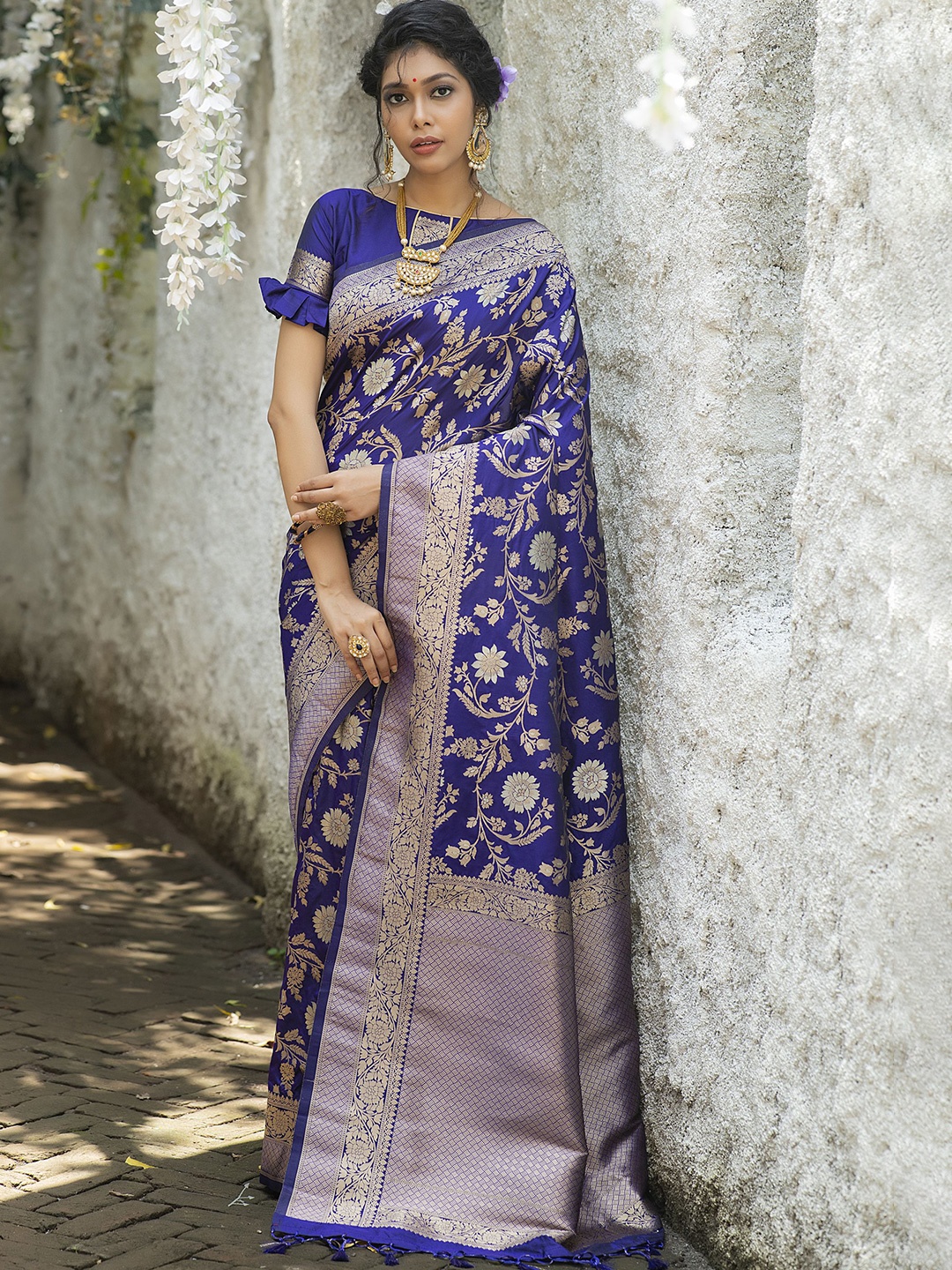 

Jinal & Jinal Woven Design Zari Pure Silk Banarasi Saree, Purple