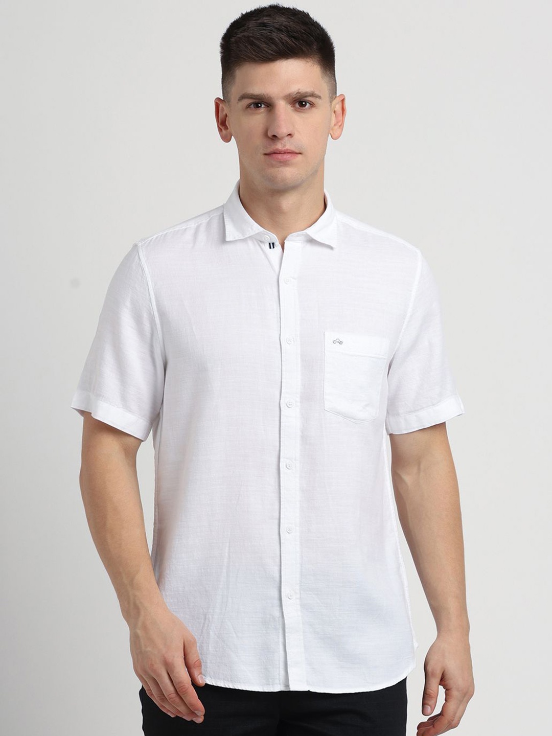 

Turtle Men Relaxed Slim Fit Opaque Casual Shirt, White