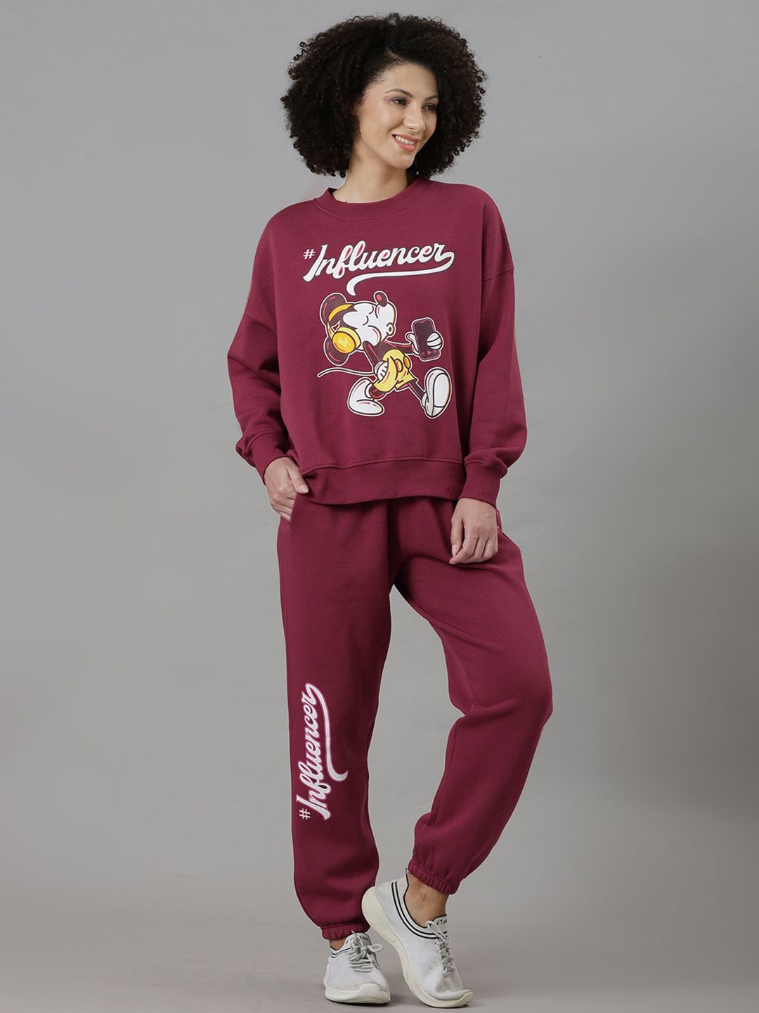 

Free Authority Mickey & Friends Printed Sweatshirt with Joggers, Red