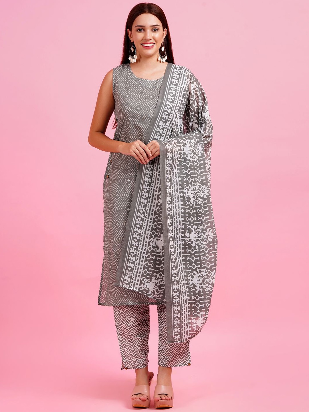 

KALINI Women Bandhani Printed Regular Pure Cotton Kurta with Trousers & With Dupatta, Grey