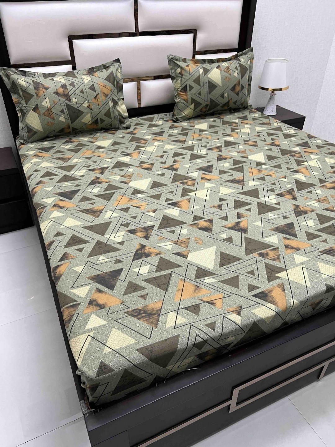 

Pure Decor Cotton Queen Size Double Bedsheet With 2 Pillow Covers 2.28m X 2.54m, Green