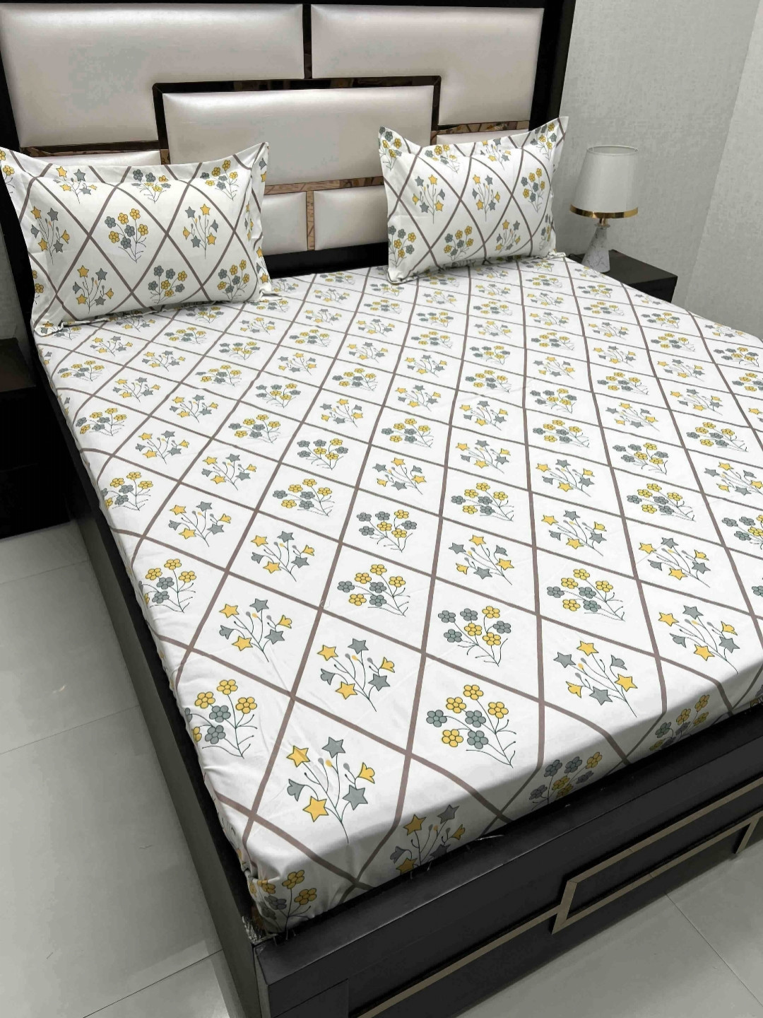 

Pure Decor Queen Size Double Bed Bedsheet With 2 Pillow Covers 2.28m X 2.54m, White