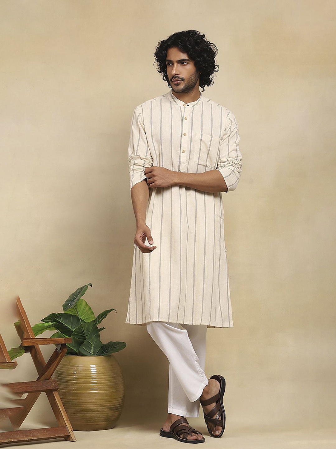 

House of Chikankari Men Embroidered Mirror Work Kurta, Beige
