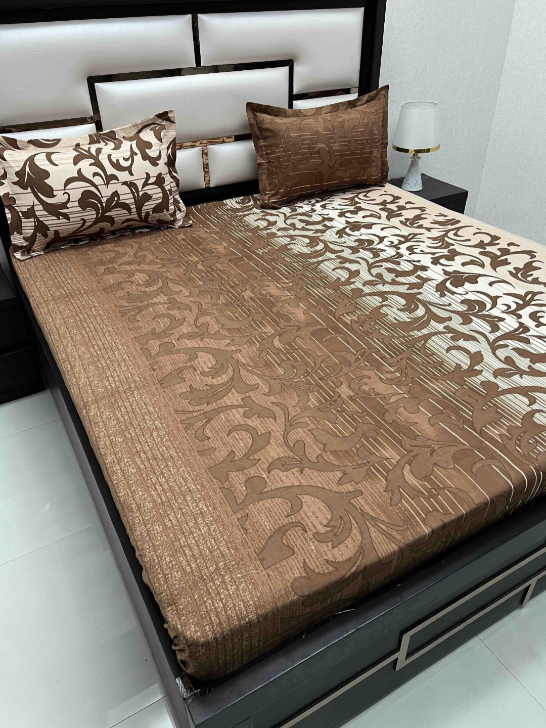 

Pure Decor Amulya Brown Printed Microfiber 200 TC Queen Bedsheet Set 2.25 m x 2.56 m