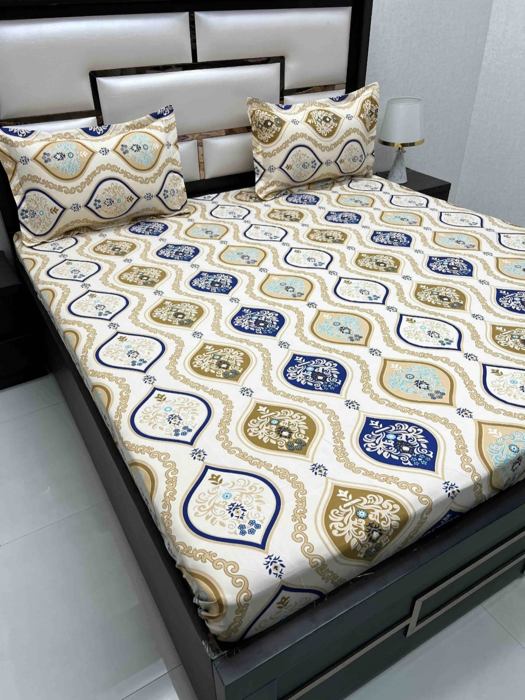 

Pure Decor Queen Size Double Bedsheet With 2 Pillow Covers 2.28m X 2.54m, Brown