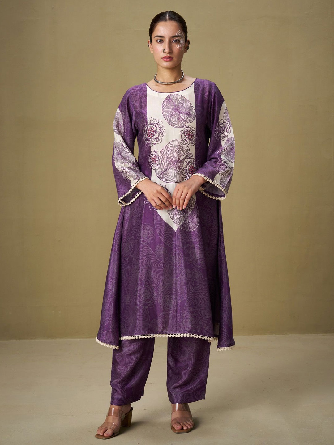 

SUKRUTI DESIGN Floral Printed Floral Anarkali Kurta, Purple