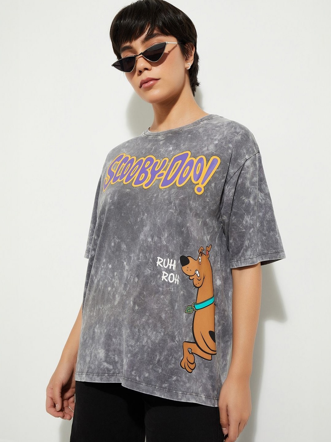 

MAX URB_N Women Boxy Fit Scooby-Do Print T-shirt, Grey