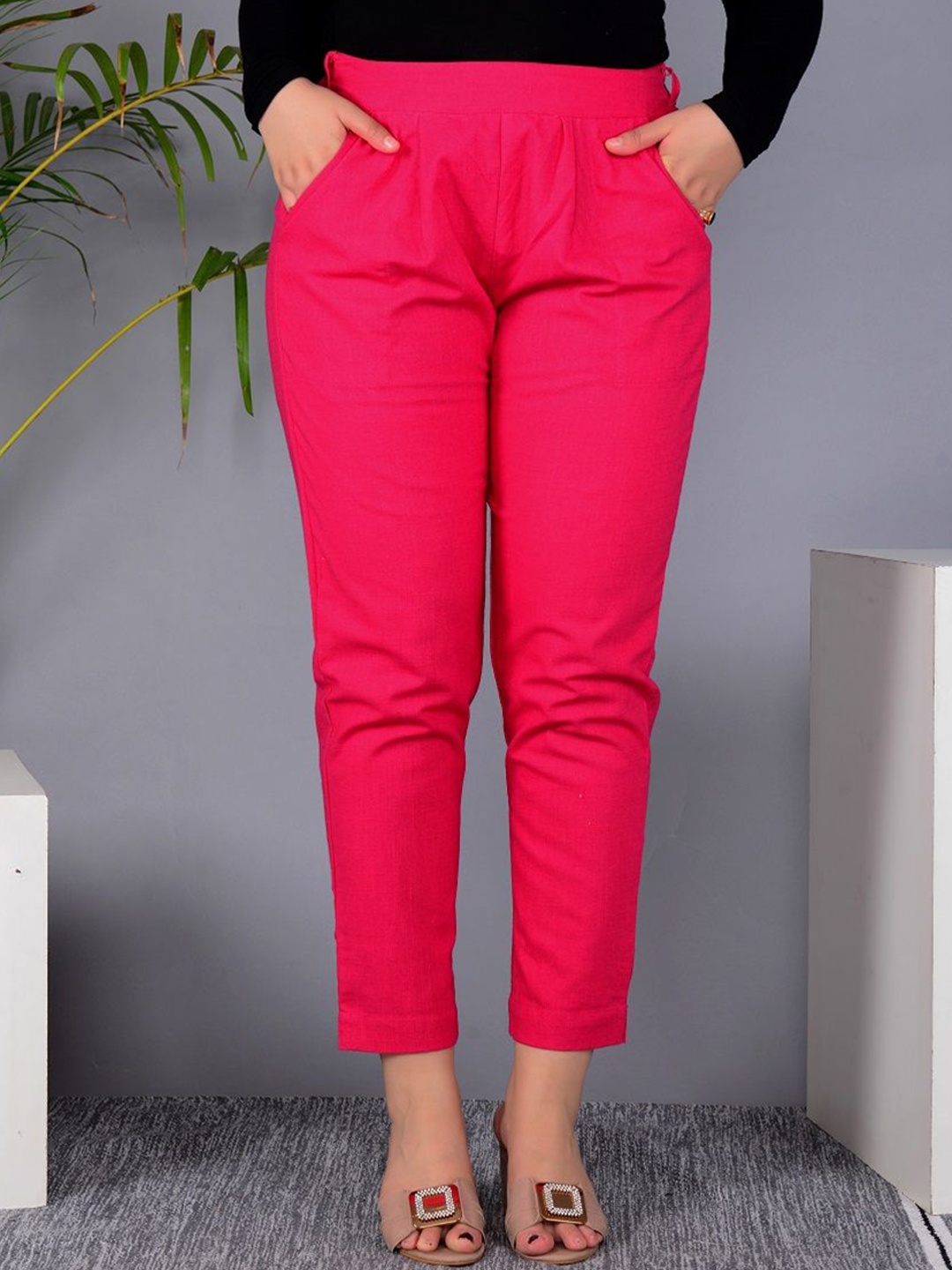 

MURLI KURTI Women Relaxed Straight Leg Pleated Trousers, Pink