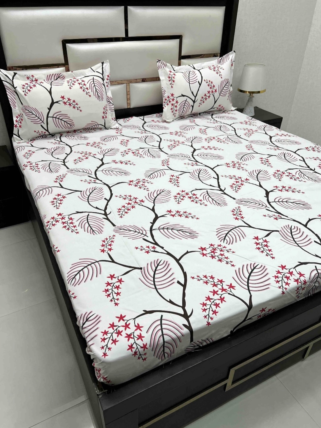 

Pure Decor Queen Size Double Bed Bedsheet With 2 Pillow Covers 2.28m X 2.54m, White