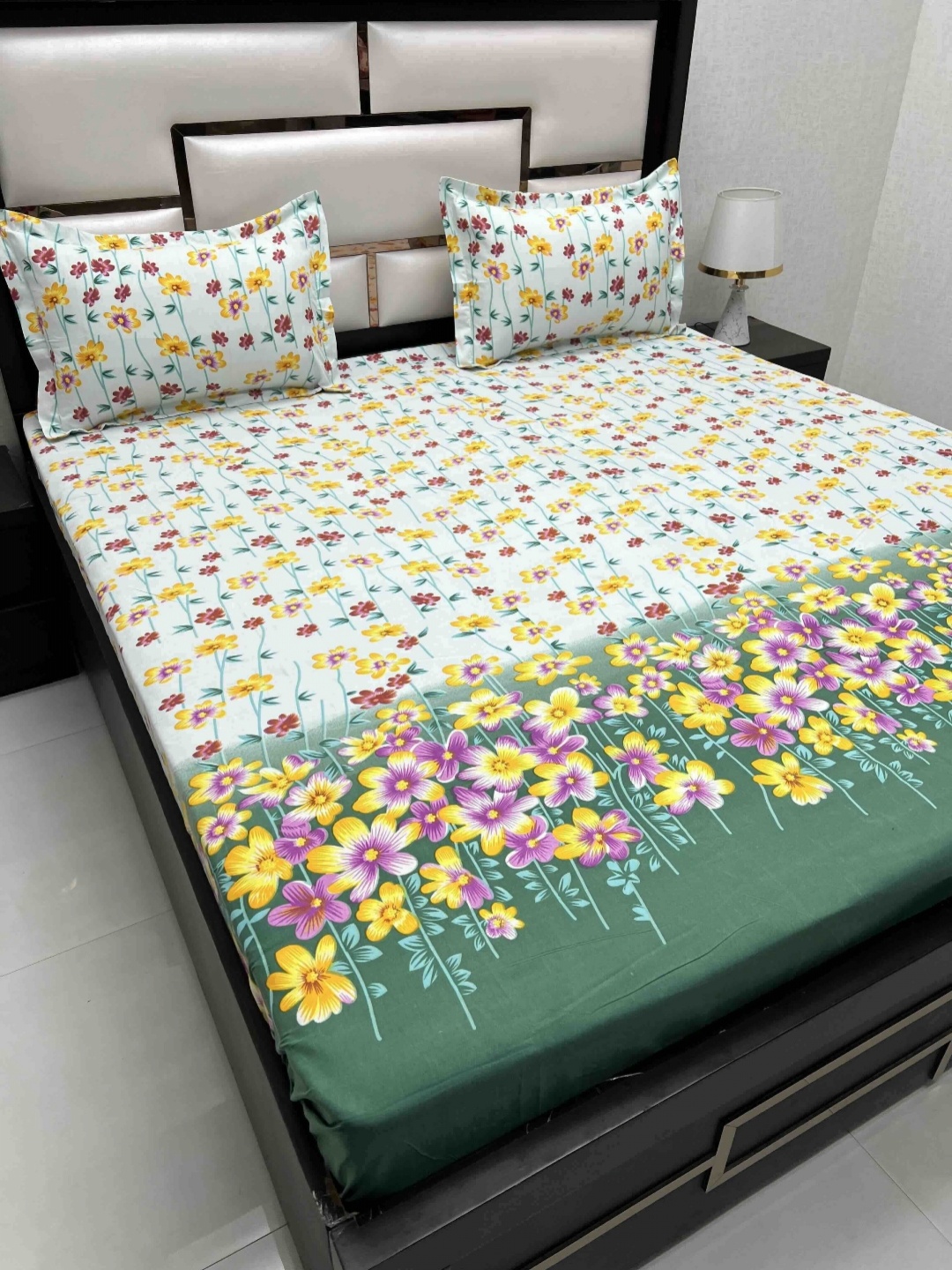 

Pure Decor Queen Size Double Bed Bedsheet With 2 Pillow Covers 2.28 m x 2.54 m, Green
