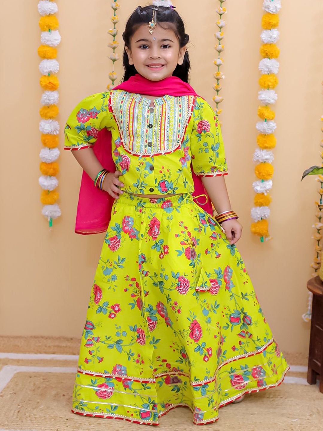 

UNBIND Girls Floral Printed Gotta Patti Cotton Ready to Wear Lehenga & Blouse With Dupatta, Green