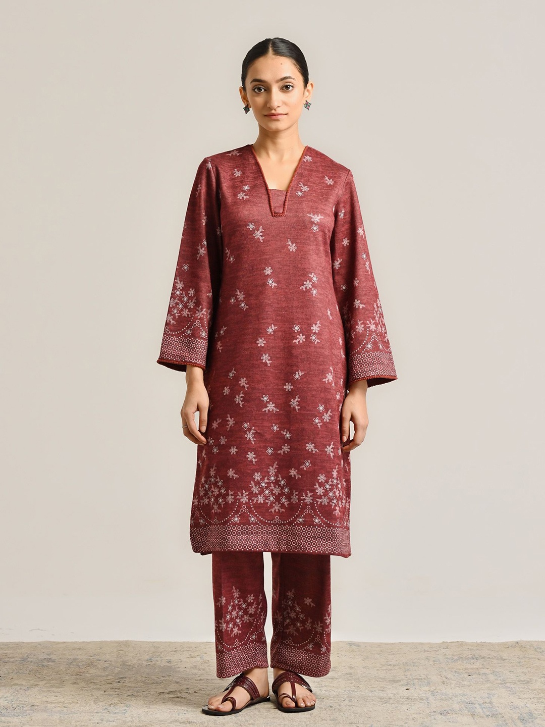 

Rustorange Floral Printed Kurta with Trouser, Maroon