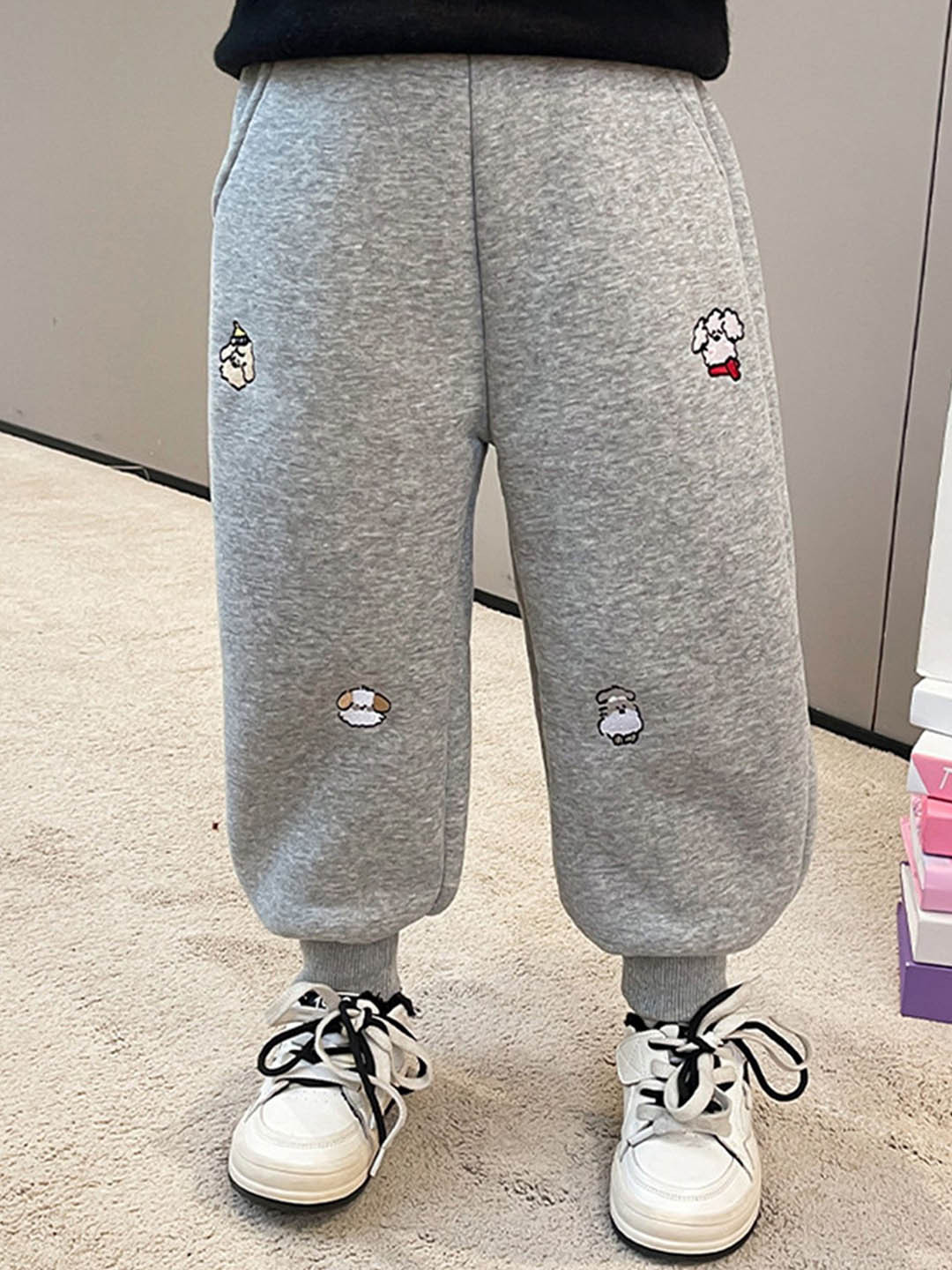 

LULU & SKY Girls Tapered Fit High-Rise Joggers Trousers, Grey
