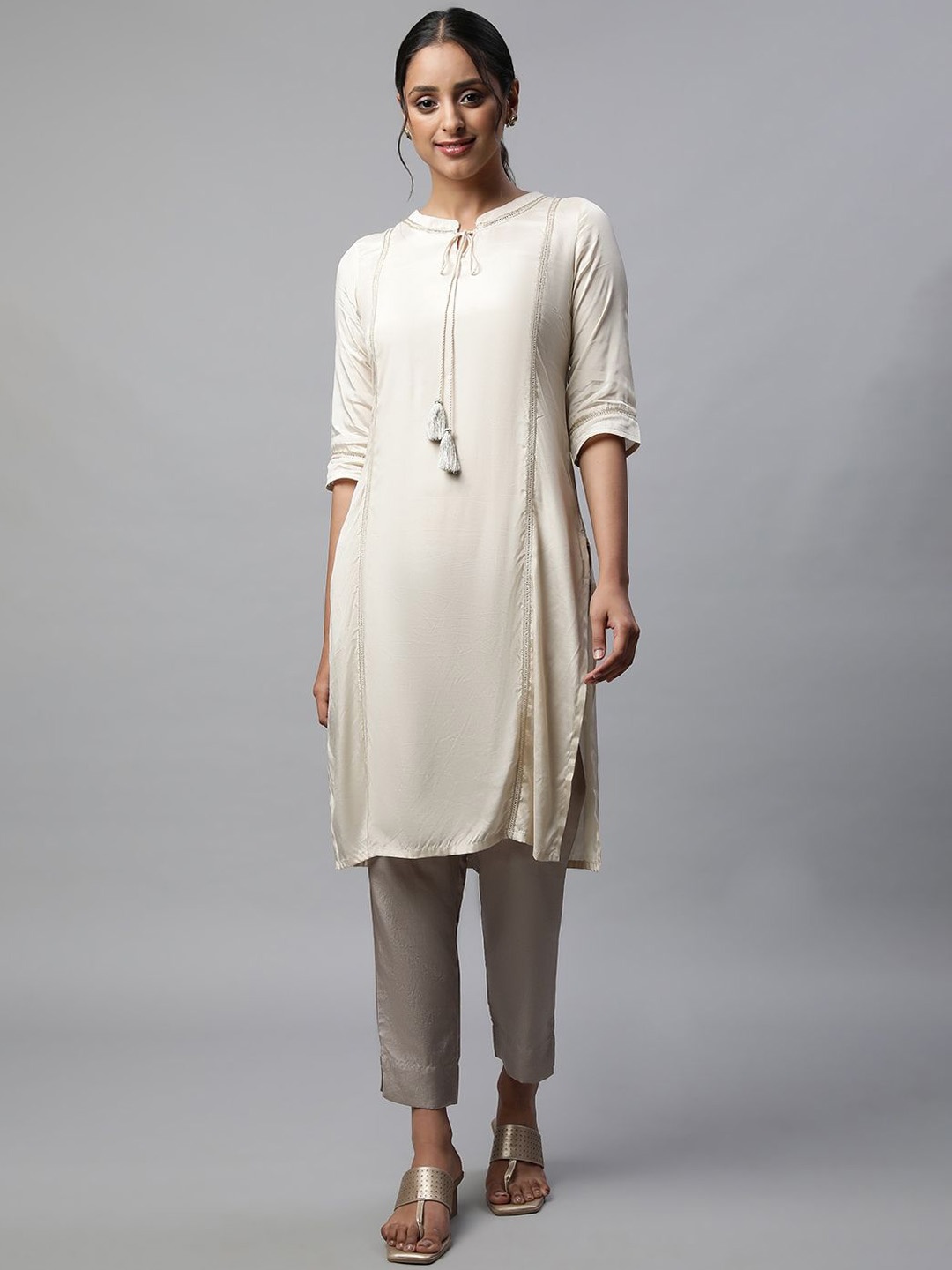 

AURELIA Women Thread Work Kurta, Off white