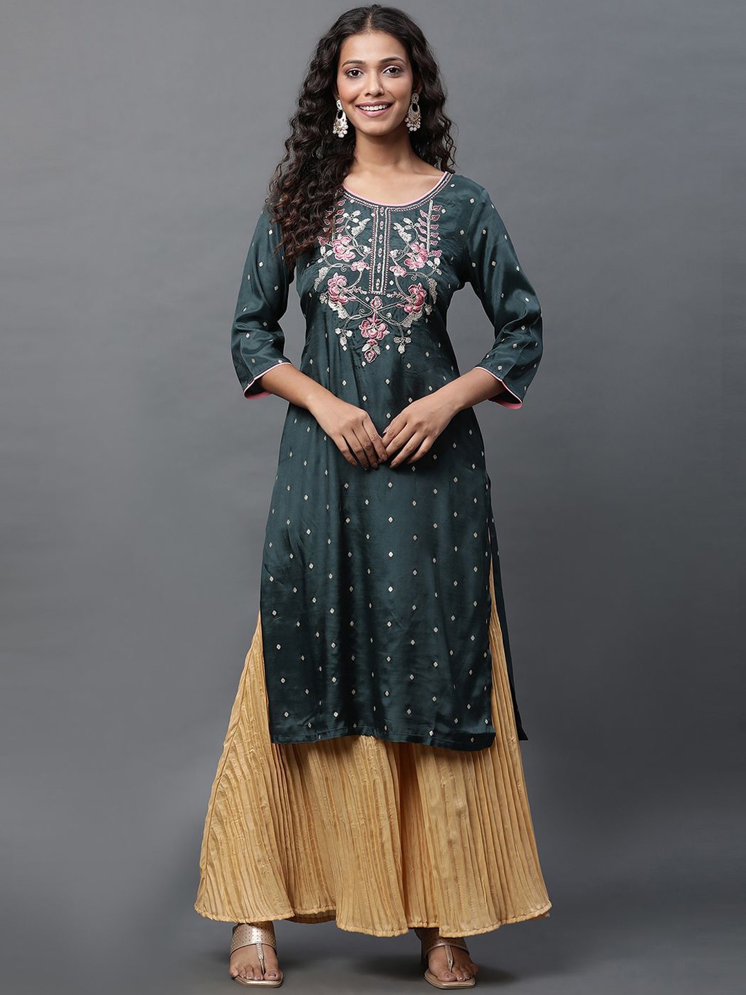 

AURELIA Women Printed Kurta, Green