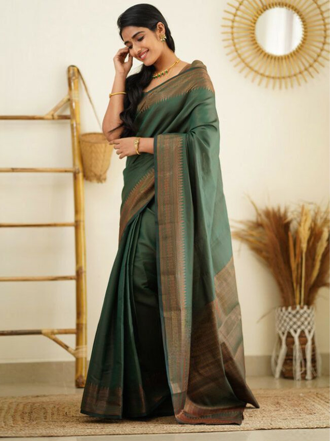 

Visit Wear Zari Pure Silk Banarasi Saree, Green