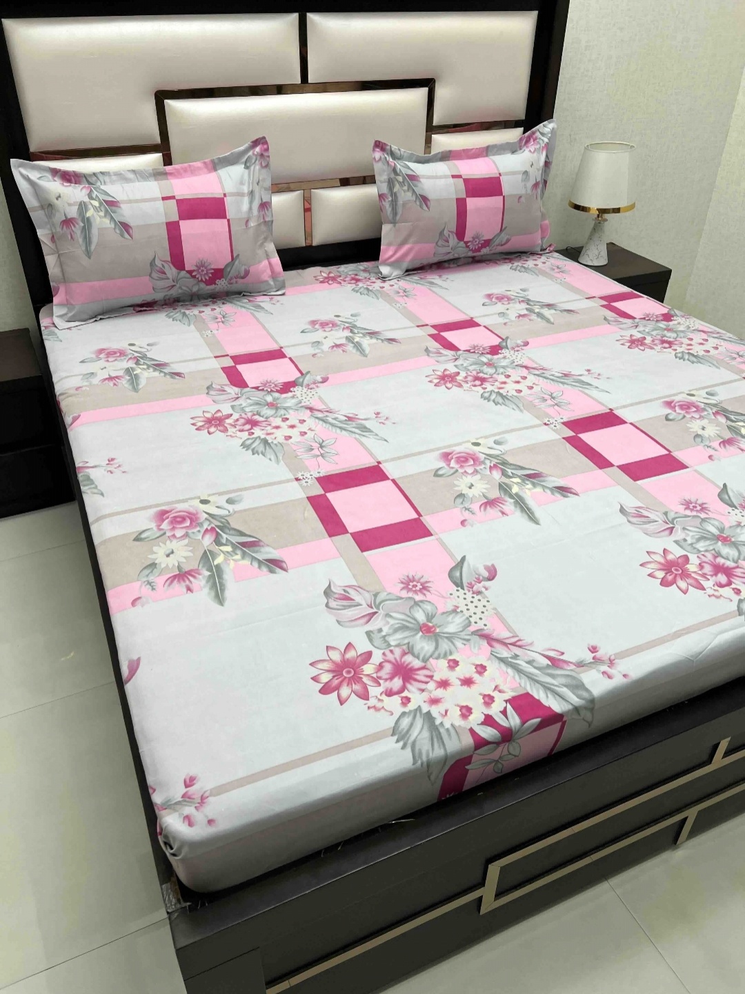 

Pure Decor Queen Size Double Bed Bedsheet With 2 Pillow Covers 2.28m X 2.54m, Pink