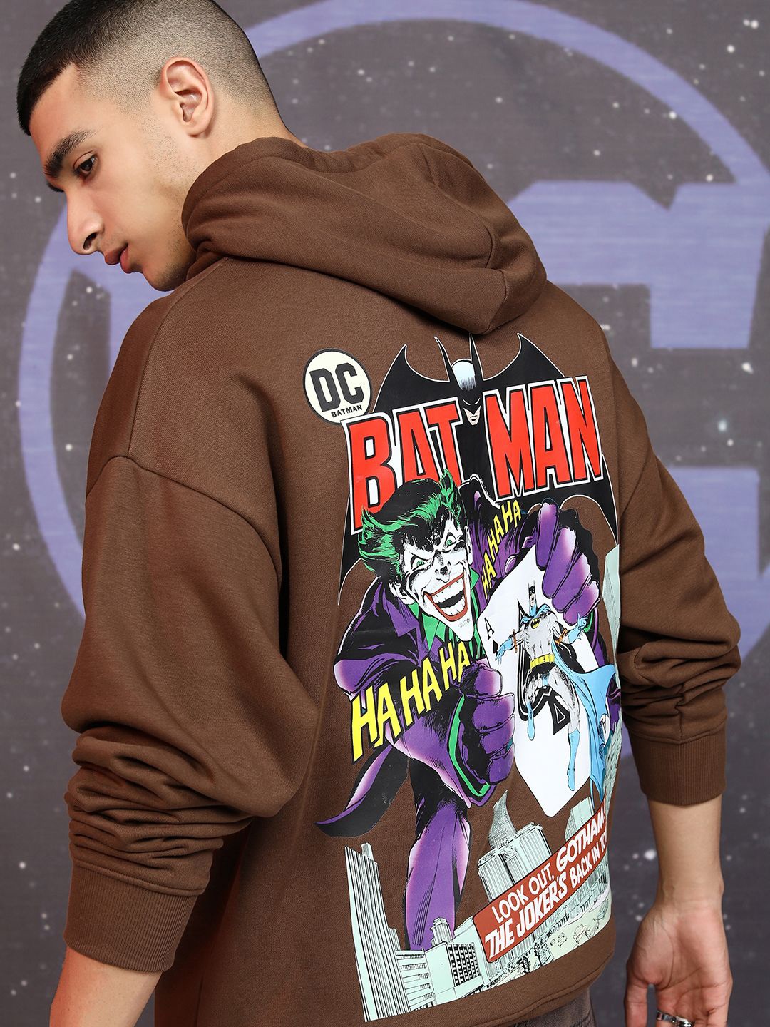 

HIGHLANDER Men Warner Bros Batman Printed Hooded Oversized Pullover Sweatshirt, Brown