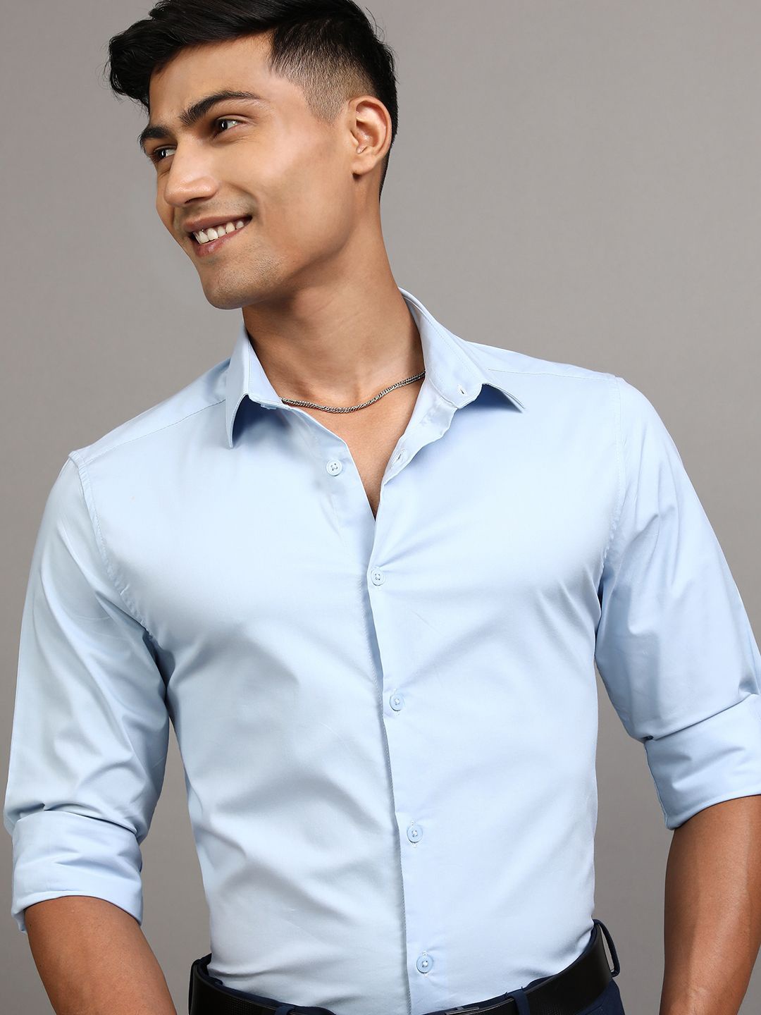 

LOCOMOTIVE Premium Men Solid Occasion Slim Fit Shirt, Blue