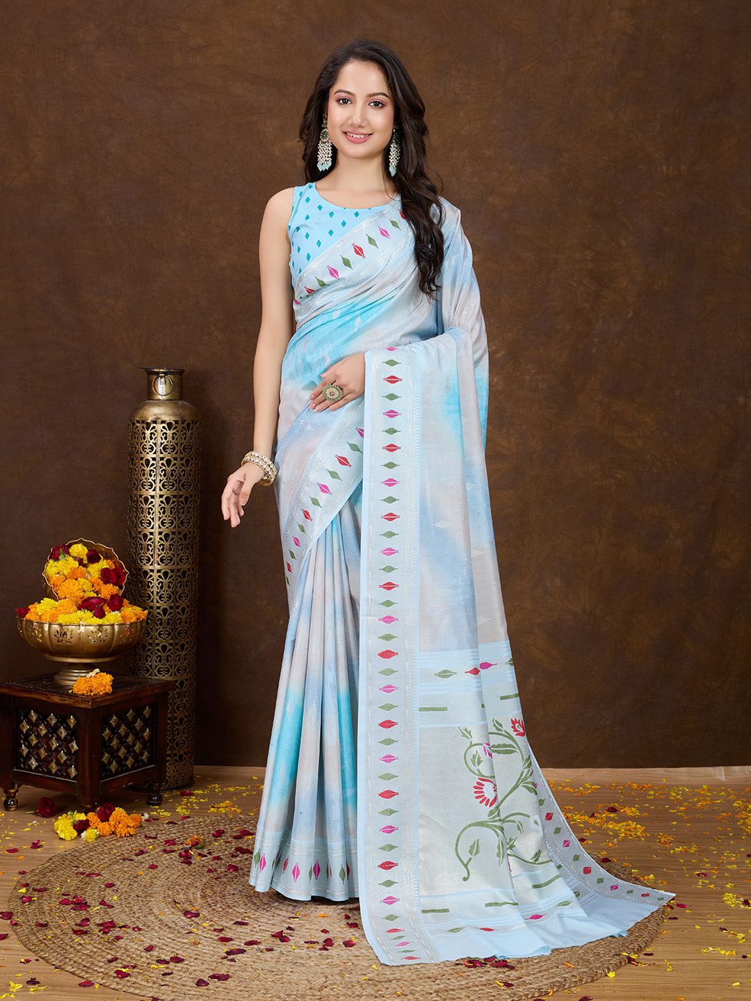 

Rekha Maniyar Ethnic Motifs Khandua Silk Heavy Work Banarasi Saree, Blue