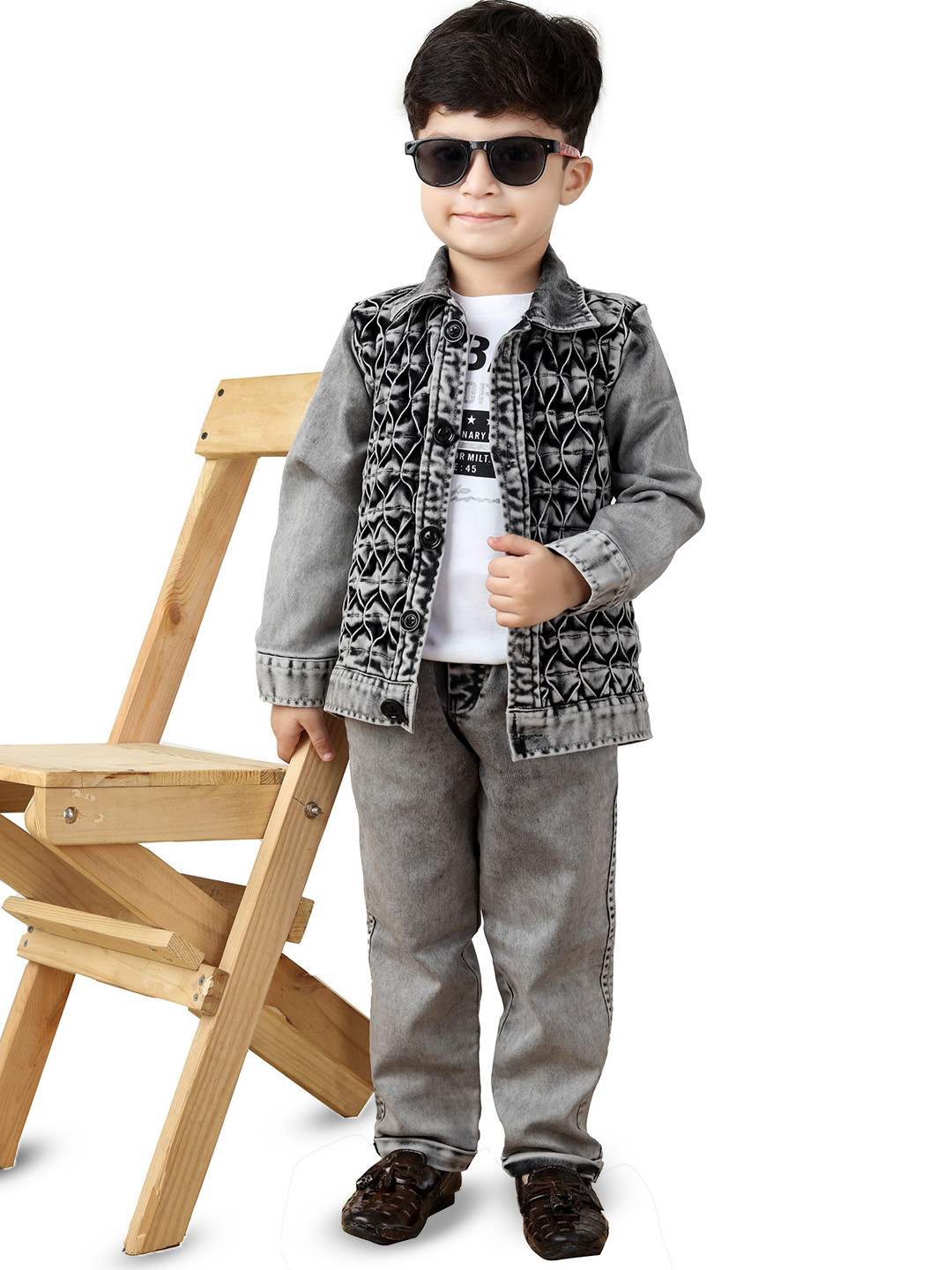 

BAESD Boys Printed T-shirt with Trousers and Jacket, Charcoal