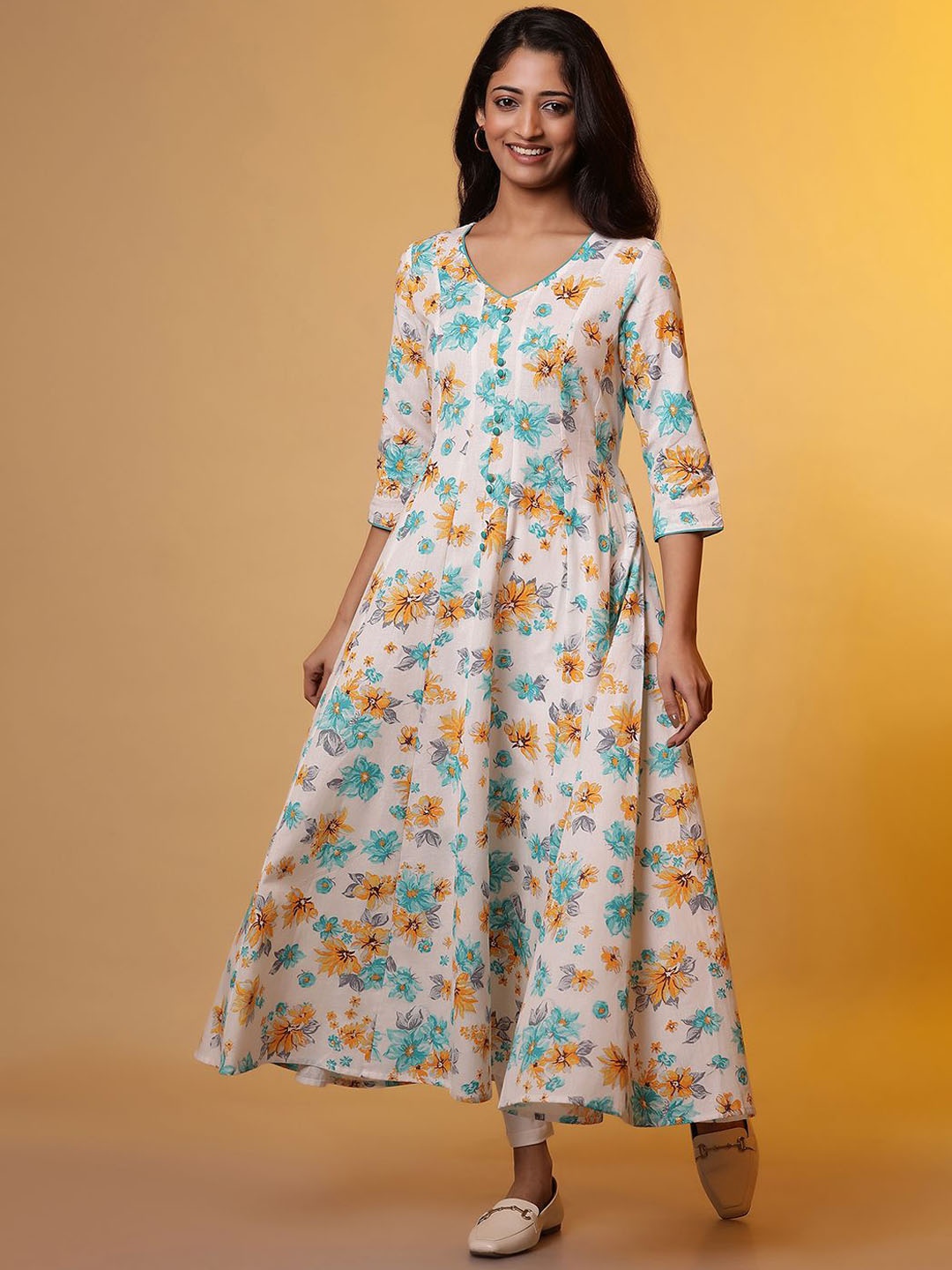 

AURELIA Women Floral Printed Anarkali Kurta, White