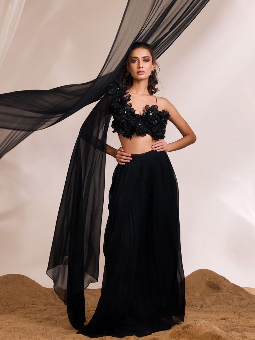 

DIVYA AGGARWAL Embellished One Shoulder Sleeveless Top With Skirt, Black