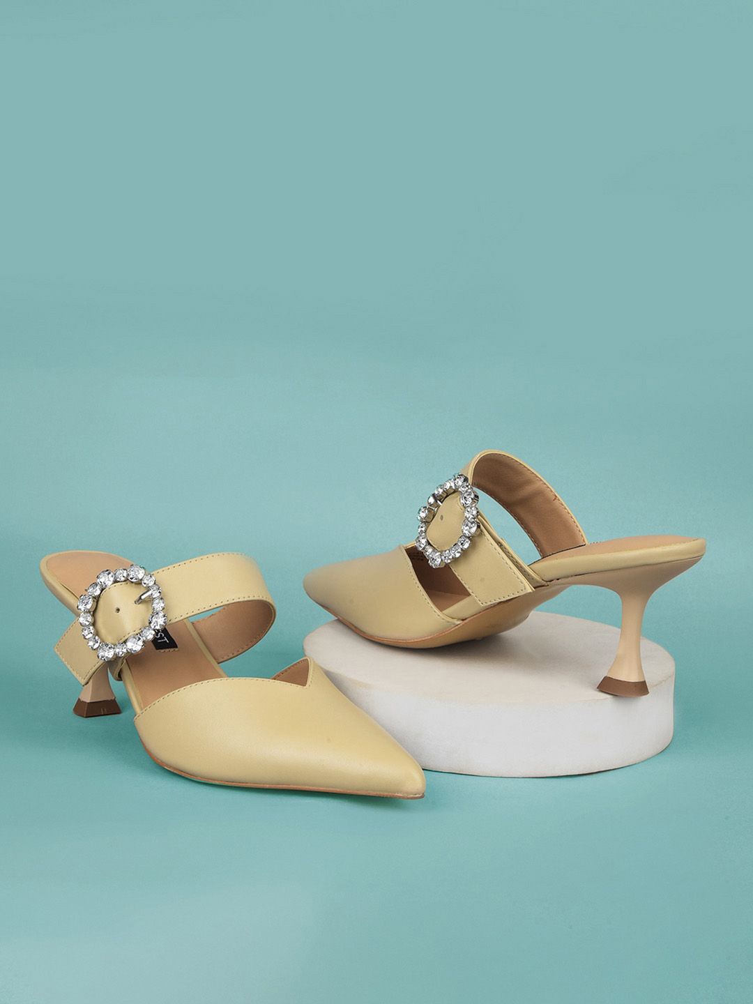 

Nine West Women Embellished PU Block Sandals, Yellow