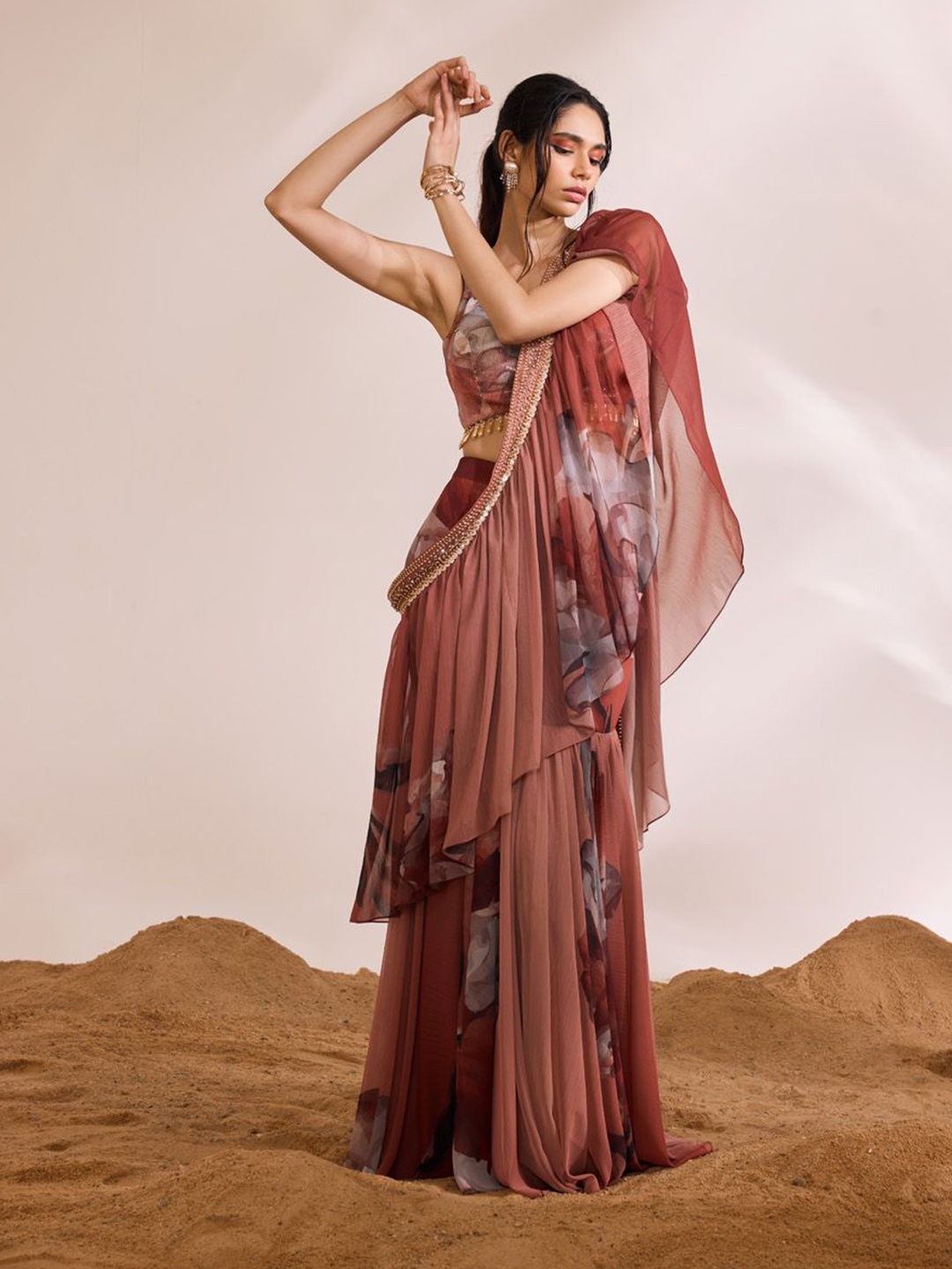 

DIVYA AGGARWAL Printed Sequinned Saree, Rust