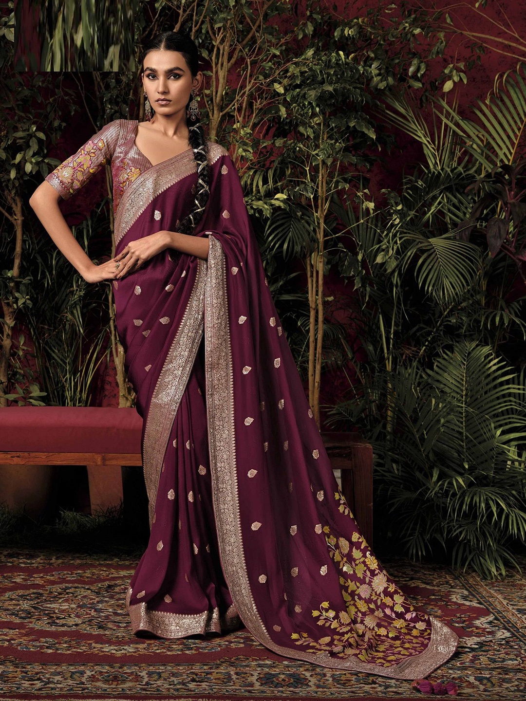 

MAHALASA Woven Design Zari Kanjeevaram Saree, Maroon