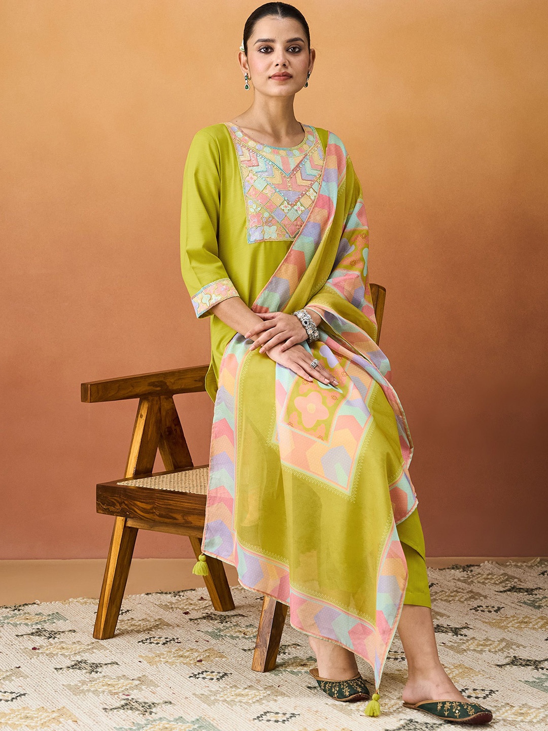 

HRITIKA Women Ethnic Motifs Yoke Design Regular Sequinned Kurta with Trousers & With Dupatta, Olive