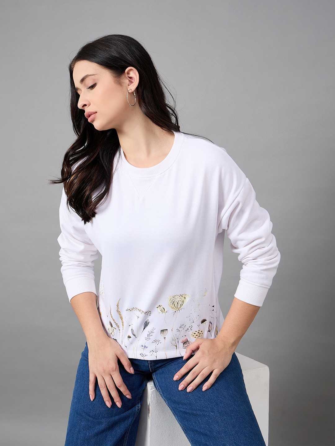 

Club York Women Printed Sweatshirt, Off white