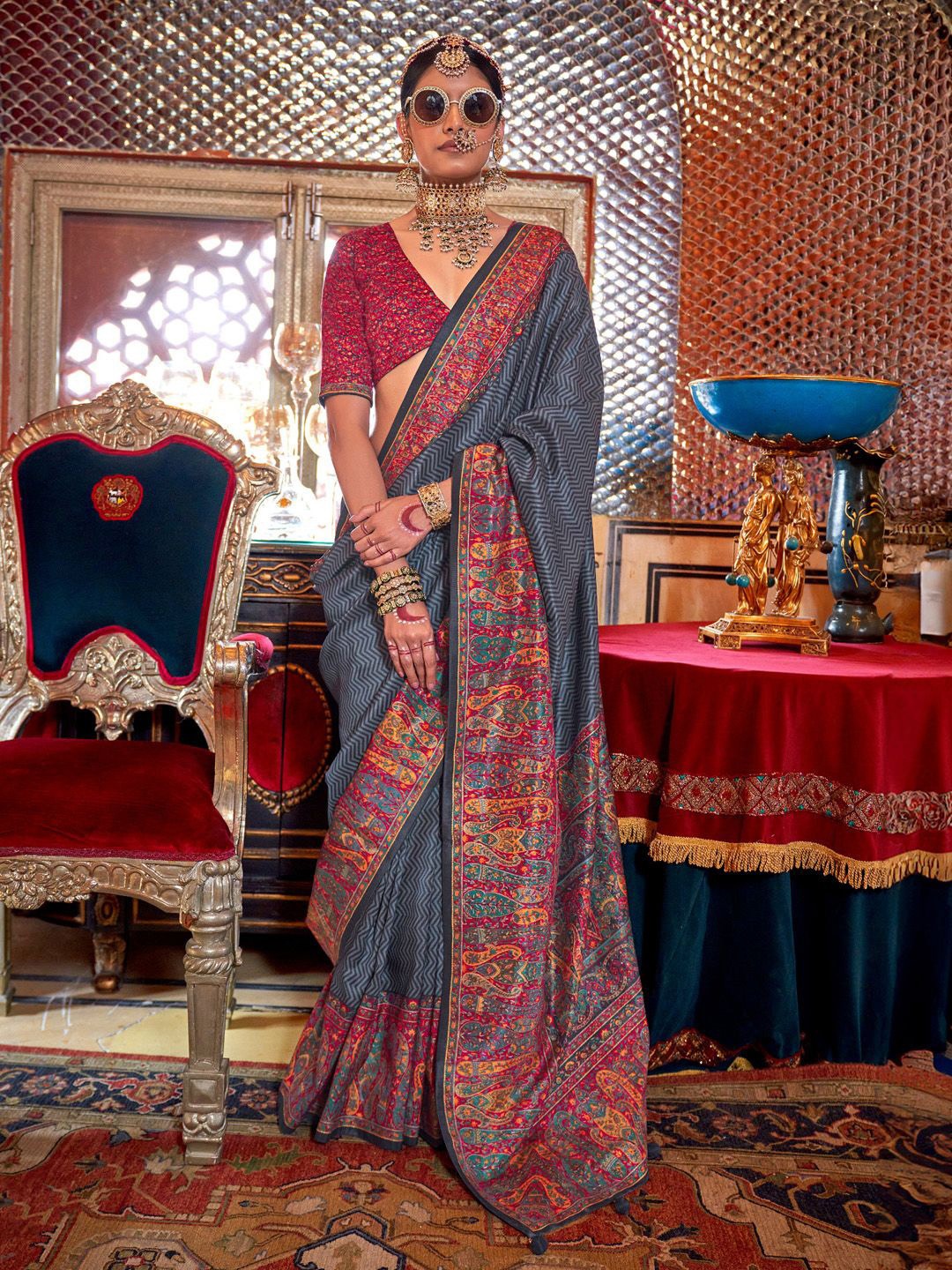 

Anouk Silk Blend Kanjeevaram Saree, Grey