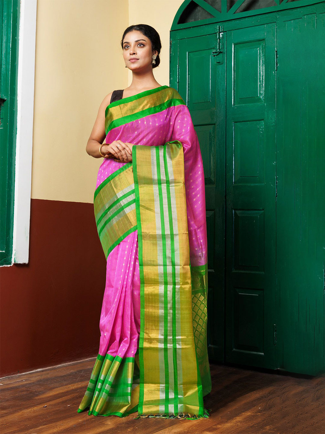 

Unnati Silks Woven Design Zari Silk Cotton Handloom Kanjeevaram Saree, Pink