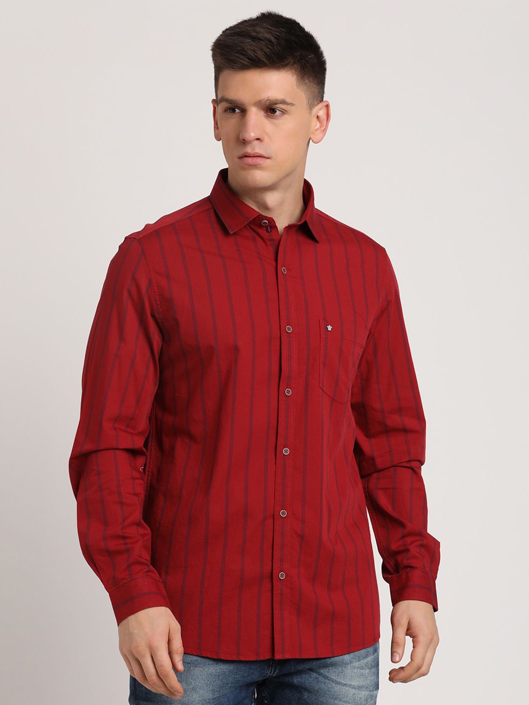 

Turtle Men Relaxed Slim Fit Opaque Striped Casual Shirt, Red