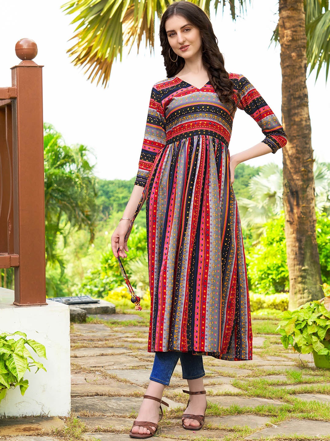 

TextileNow Geometric Printed V-Neck Latkans Detail Straight Nayra Kurta, Black