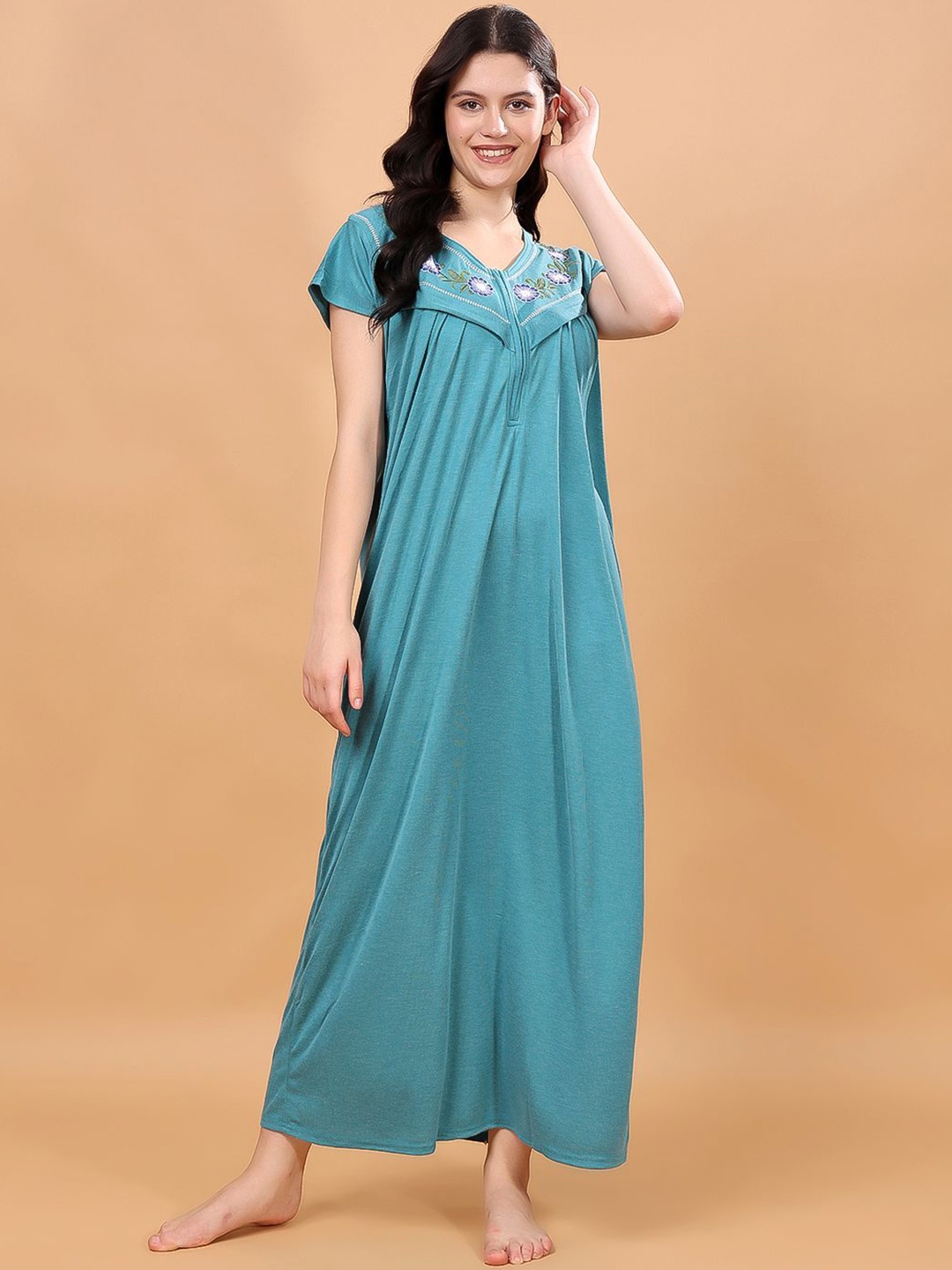 

CHUI MUI Women Embroidered Short Sleeves Maxi Nightdress, Green