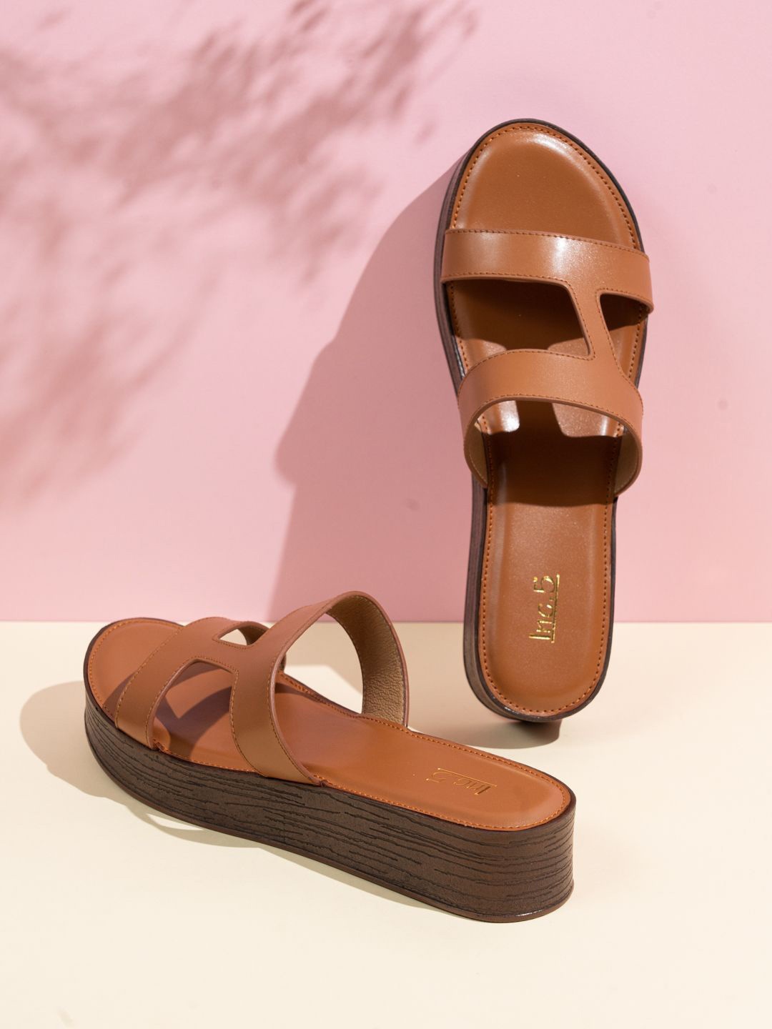 

Inc 5 Women Open Toe Flats, Tan