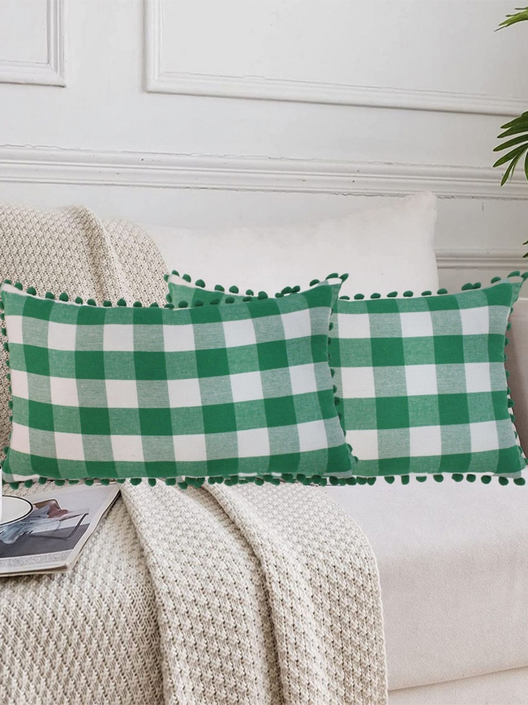

Lushomes Set of 2 Green & White Checked Rectangle Cushion Covers