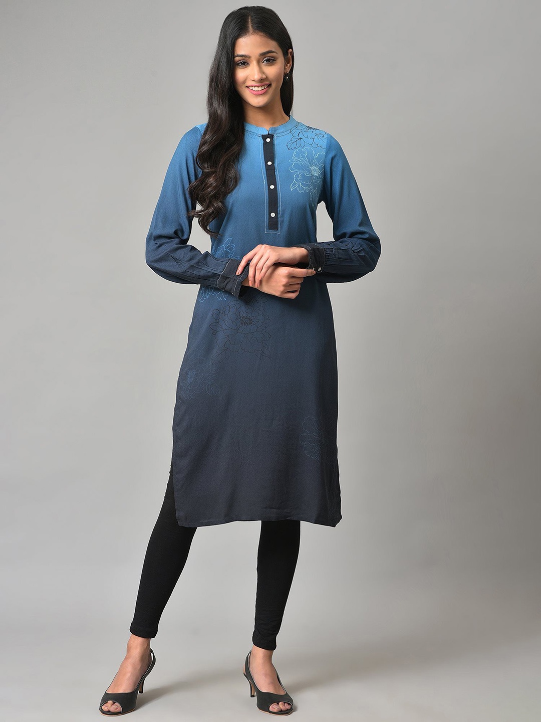 

AURELIA Women Printed Thread Work Kurta, Navy blue
