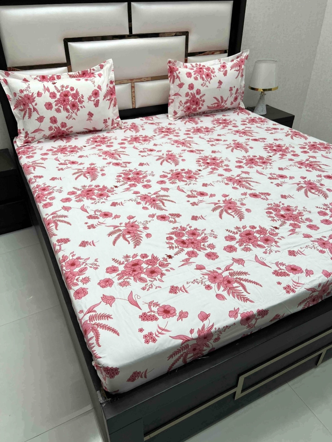 

Pure Decor Queen Size Double Bed Bedsheet With 2 Pillow Covers 2.28m X 2.54m, Pink