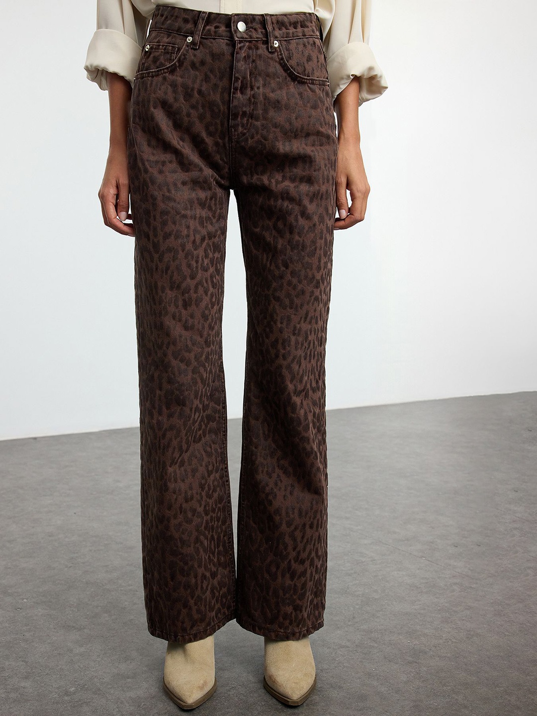 

Trendyol Women Slash Knee Jeans, Na